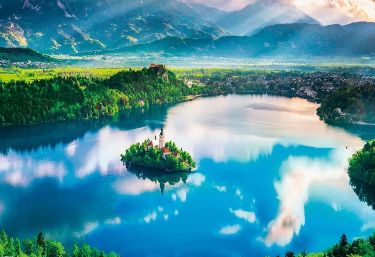 Online Beverly Jigsaw Puzzle M81-875 Small Church Lake Bled Slovenia (1000 S-Pieces)