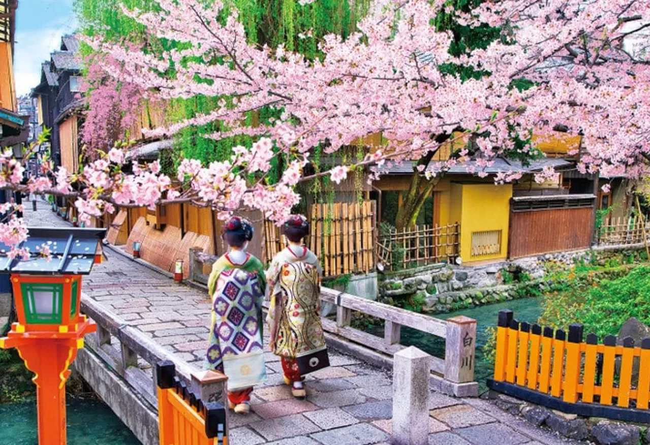 Epoch Jigsaw Puzzle 25-138 Tatsumi Bridge And Cherry Blossom In Kyoto (300 Pieces)