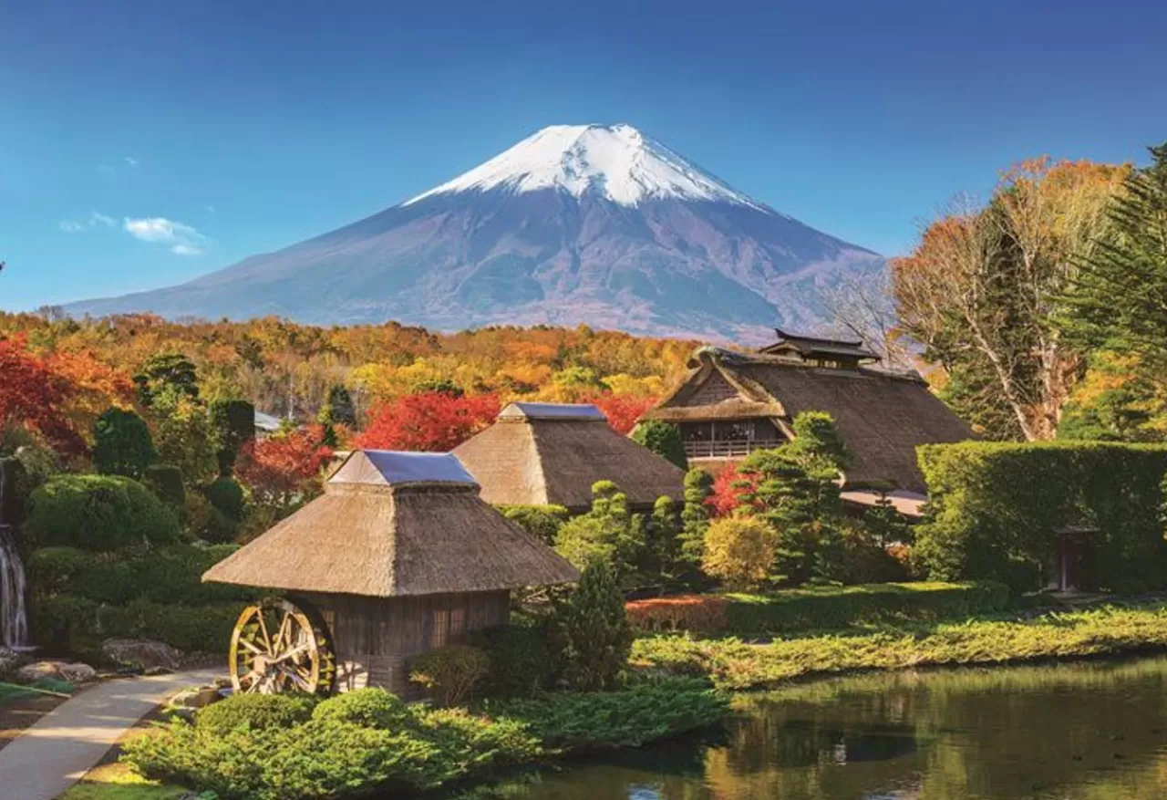 Epoch Jigsaw Puzzle 25-198S Mount Fuji With Autumn Leaves In Oshino Yamanashi Japan (300 Pieces)