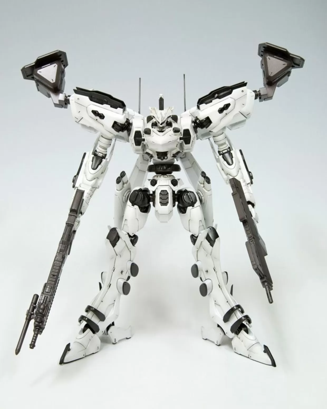 Shop Kotobukiya Lineark White-Glint Plastic Model (Armored Core)