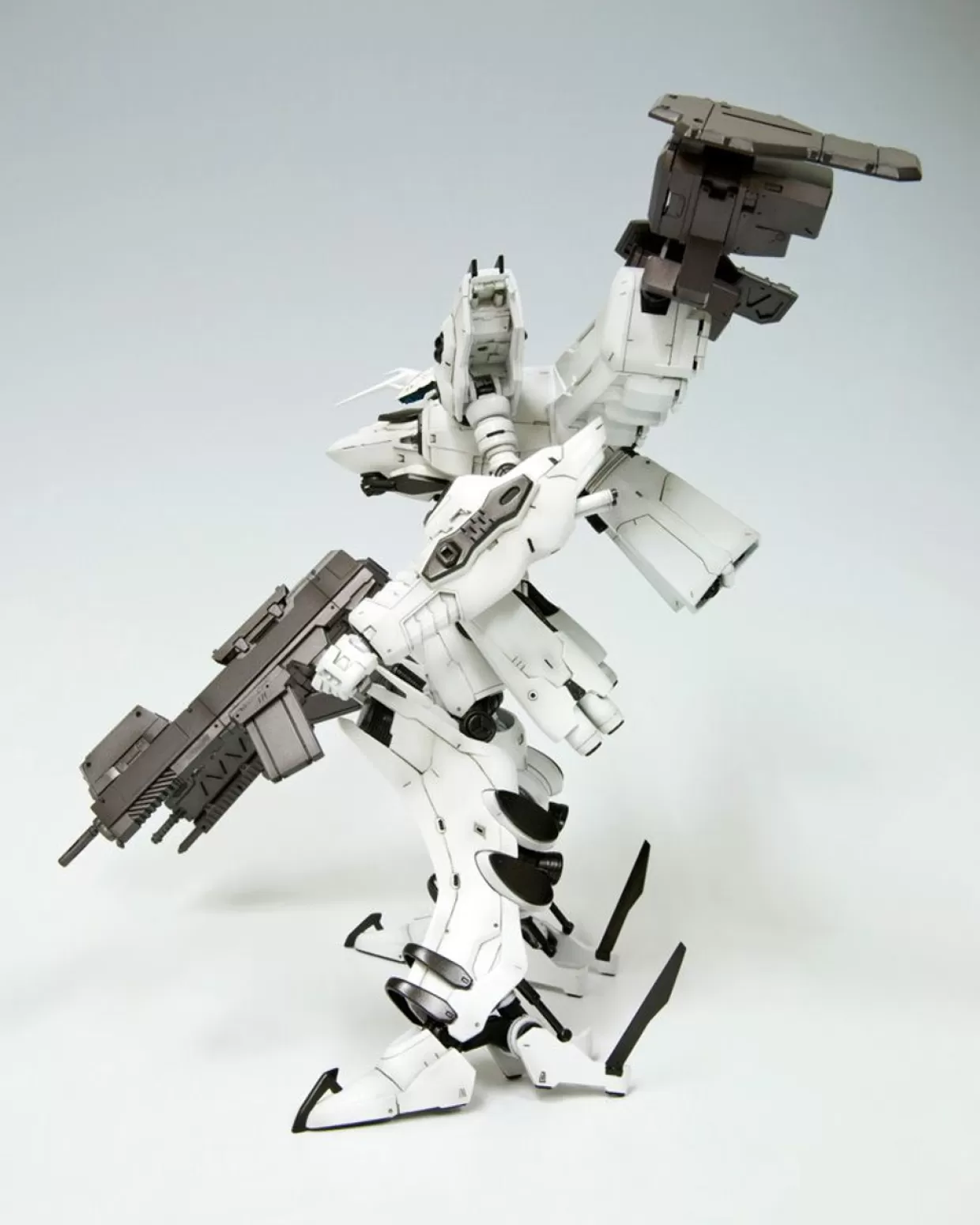 Shop Kotobukiya Lineark White-Glint Plastic Model (Armored Core)