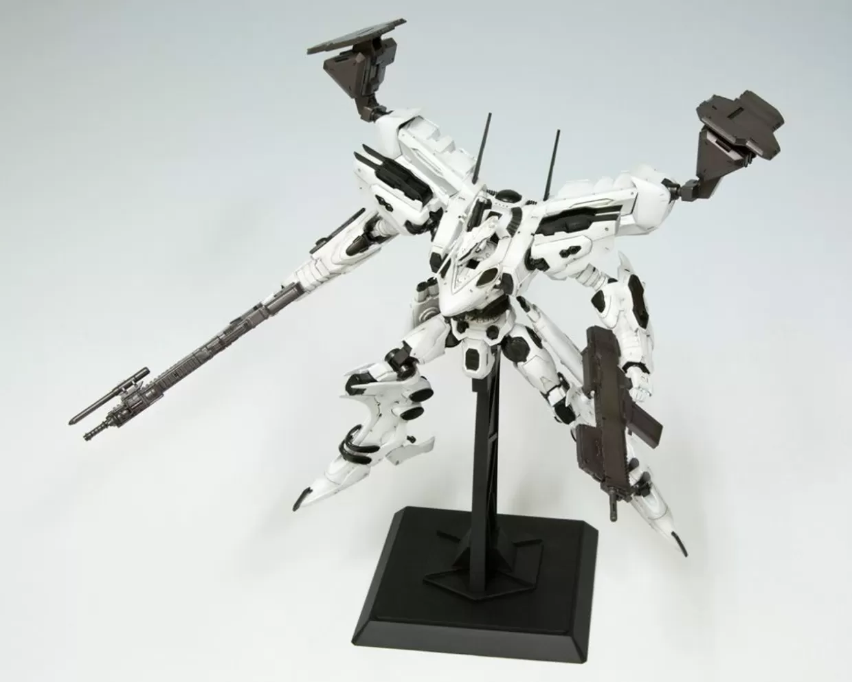 Shop Kotobukiya Lineark White-Glint Plastic Model (Armored Core)