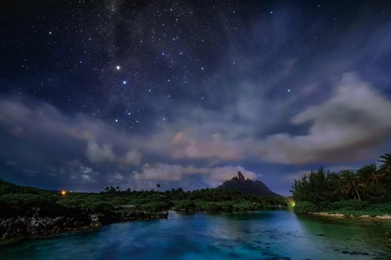 Yanoman 10-1439 Jigsaw Puzzle South Cross On A Moonlit Night - Bora Bora (1000 Pieces)